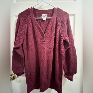 Ruff Hewn Women's V-Neck Sweater in Burgundy